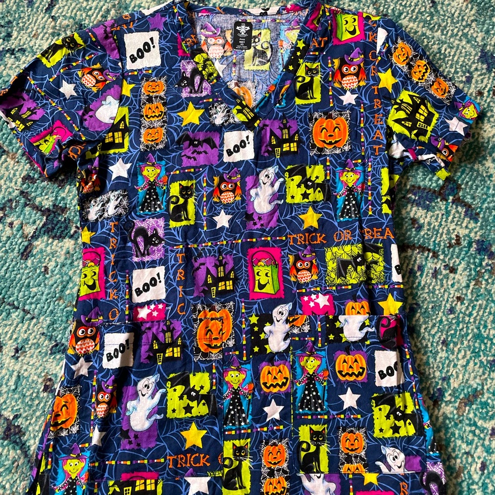 Med Couture xs Halloween scrub top